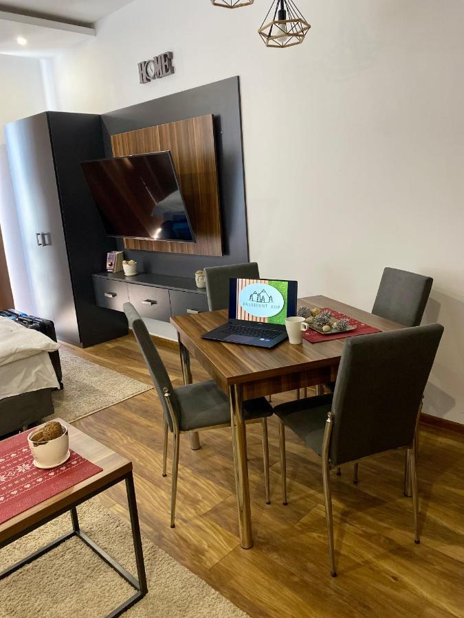 Milosavljevic-president Kop Apartment *